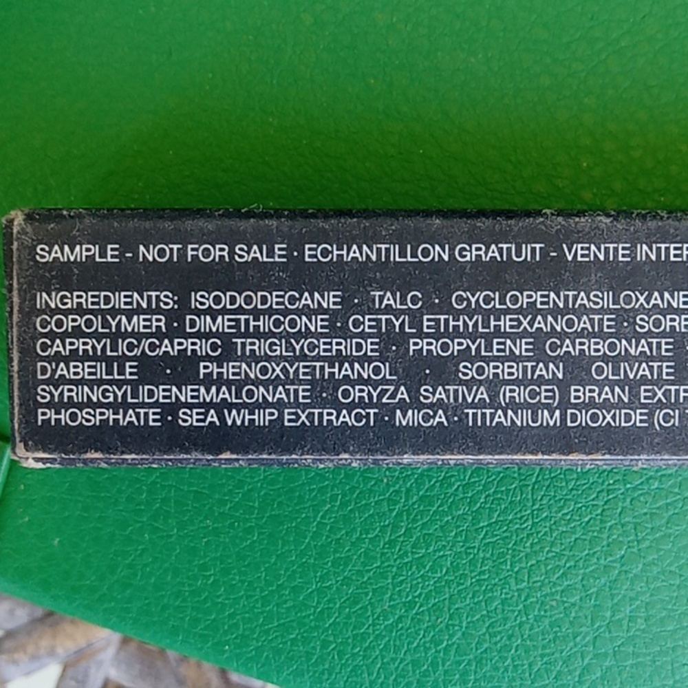 Makeup/samplea Bundle - Picture 8 of 10
